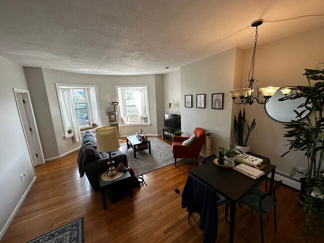 Building Photo - 538 Massachusetts Ave