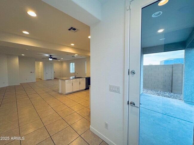 Building Photo - 3729 S 64th Dr