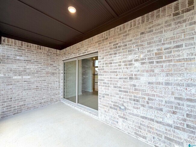 Building Photo - 151 Clift Crk Dr