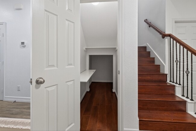 Building Photo - 1314 Glenwood Canyon Ln