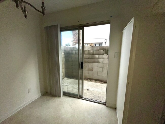 Building Photo - 12562 Brookshire Ave