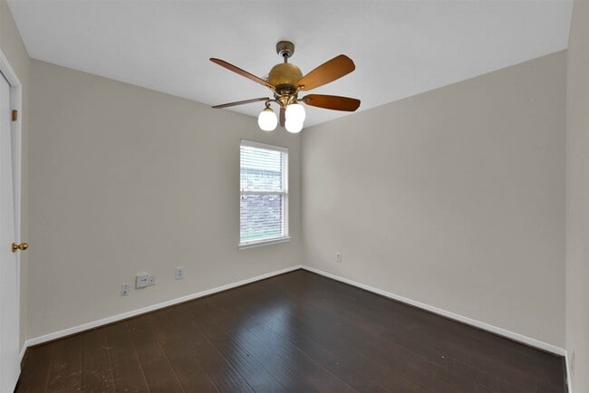 Building Photo - 24011 Pinecreek Point