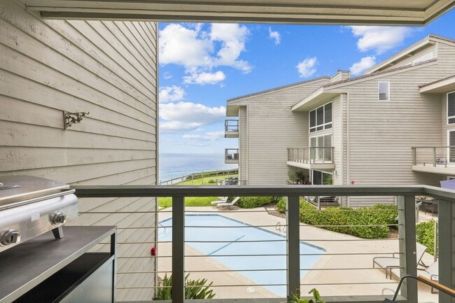 Building Photo - 940 Sealane Dr