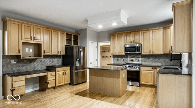 Building Photo - 7533 Prairie View Dr