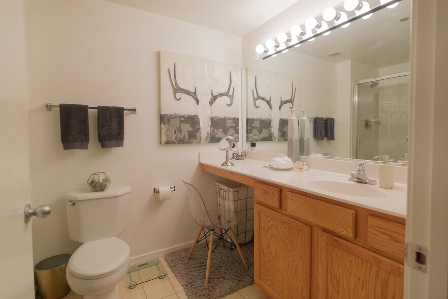 Building Photo - 208 W Washington St