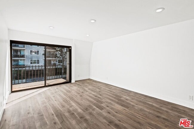 Building Photo - 8105 Redlands St