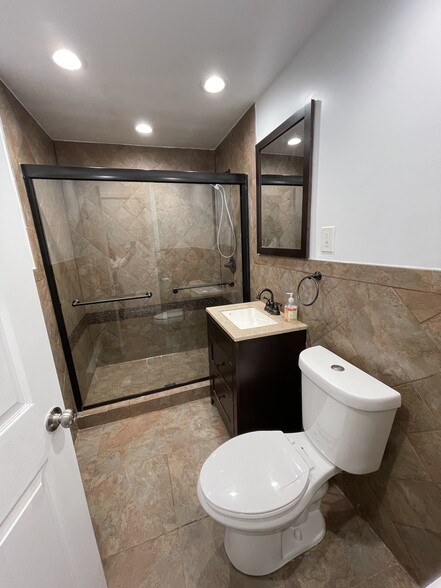 Building Photo - 101 Florida St