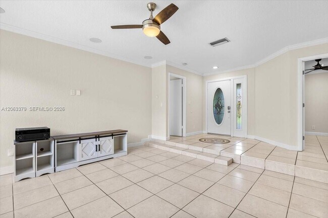Building Photo - 4201 W Sailboat Dr