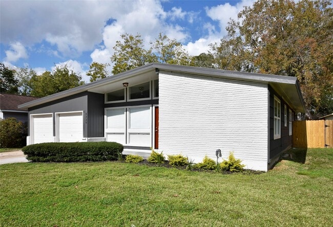 Building Photo - 6330 Mobud Dr