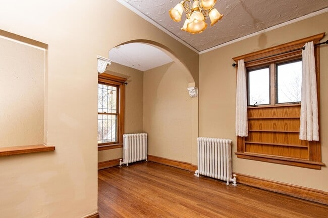 Building Photo - 2836 E Belleview Pl