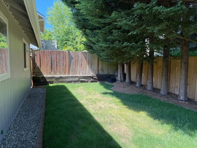Building Photo - Everett 3 Bedroom Rambler