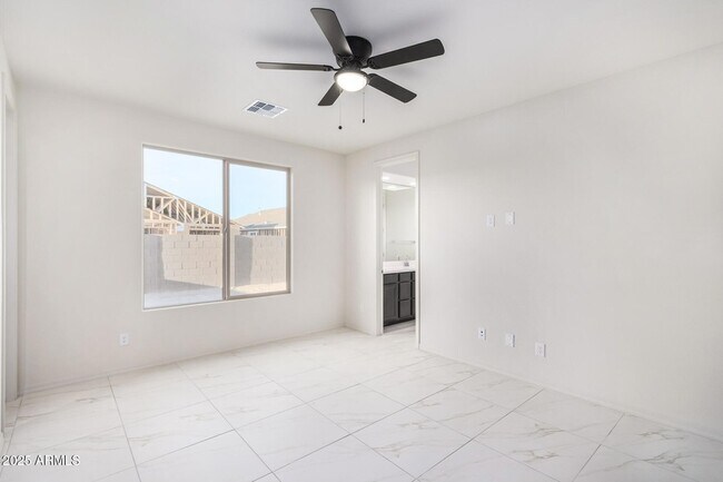 Building Photo - 6970 W Gwen St