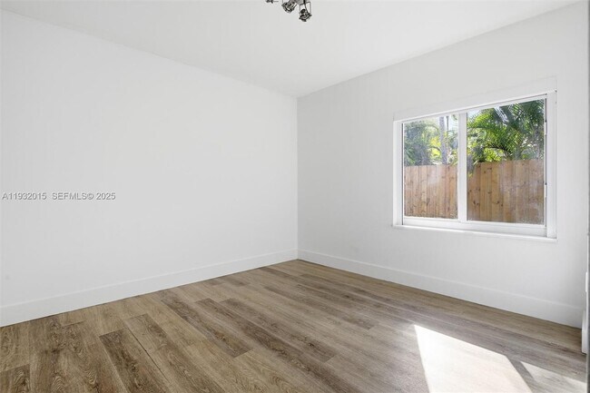 Building Photo - 10246 NW 57th Terrace