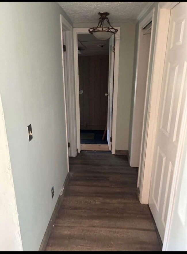 Building Photo - 6849 N Aurelius Rd