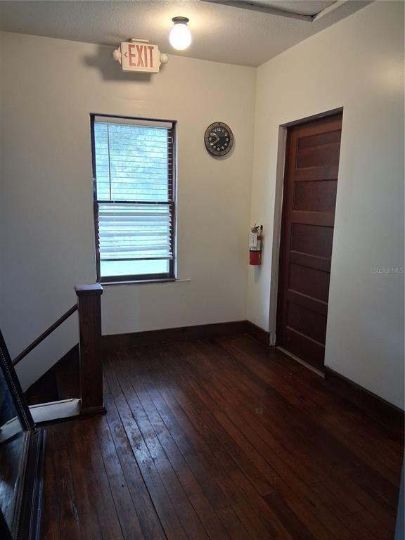 Building Photo - 472 Clearwater Largo Rd