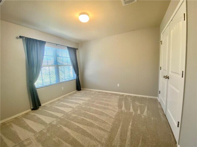 Building Photo - 7320 Sunset Heights Cir