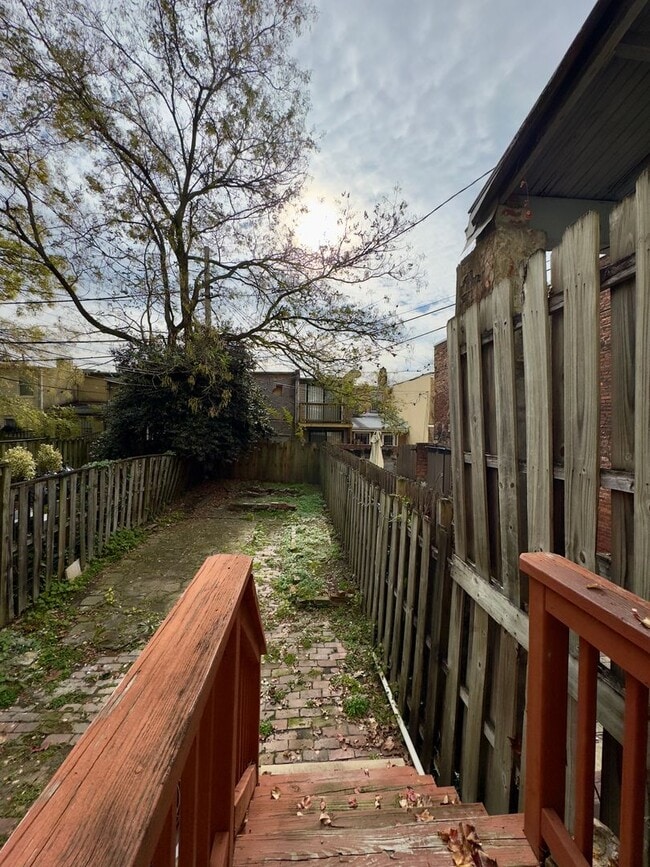 Building Photo - $500 OFF 1ST MONTH-3Bed/2Bath Townhome in Historic Ridgley Delight!