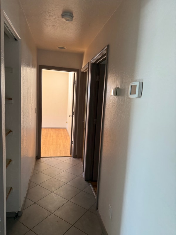 Building Photo - 2923 W Rose Ln