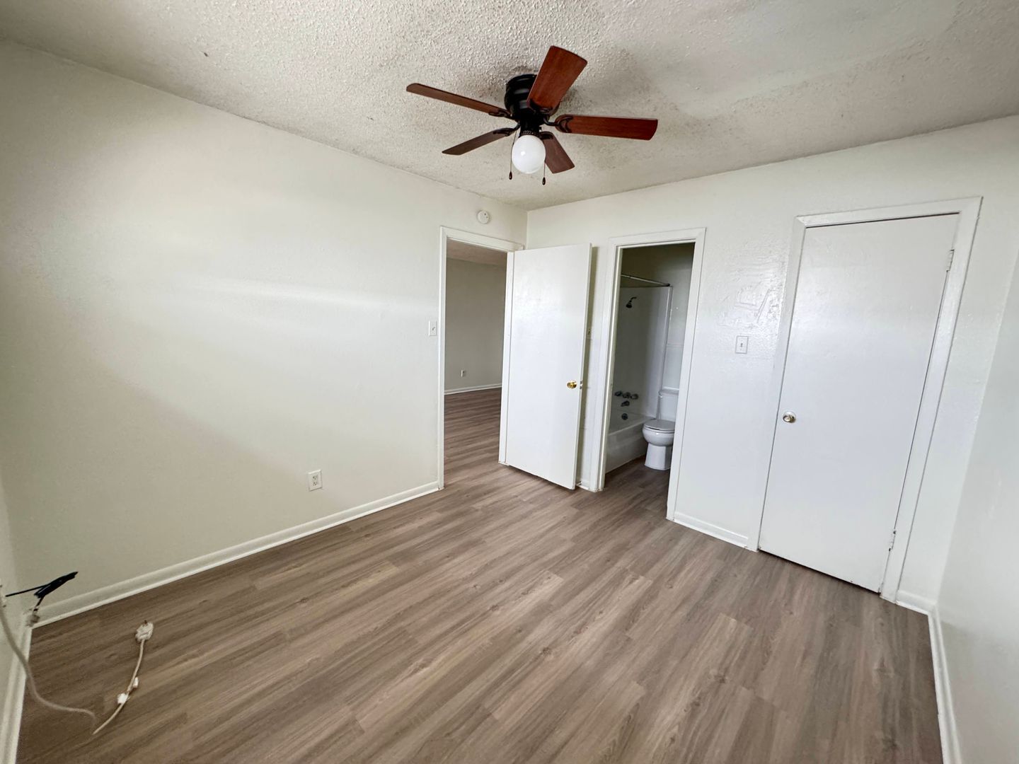 Building Photo - 503 Sunset Ln