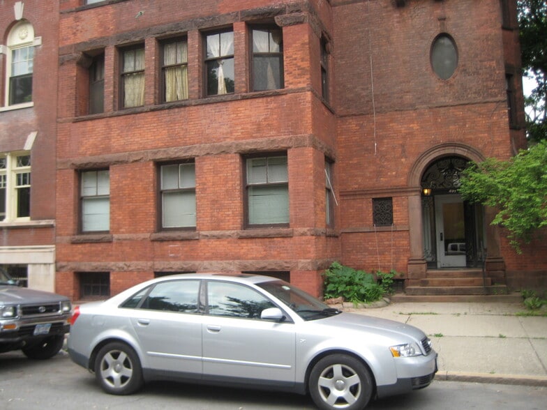 Building Photo - 287 State St