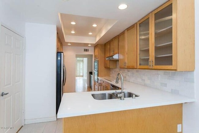 Building Photo - Marina del Rey Resort Style Living