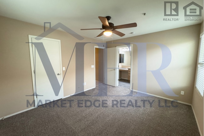 Building Photo - 3Bed/2.5Bath Townhouse at 83rd Ave/I-10! Ready for Immediate Move-In! -- FENCED-IN YARD! 2 CAR GA...