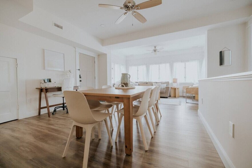 Building Photo - 3 S Surrey Ave