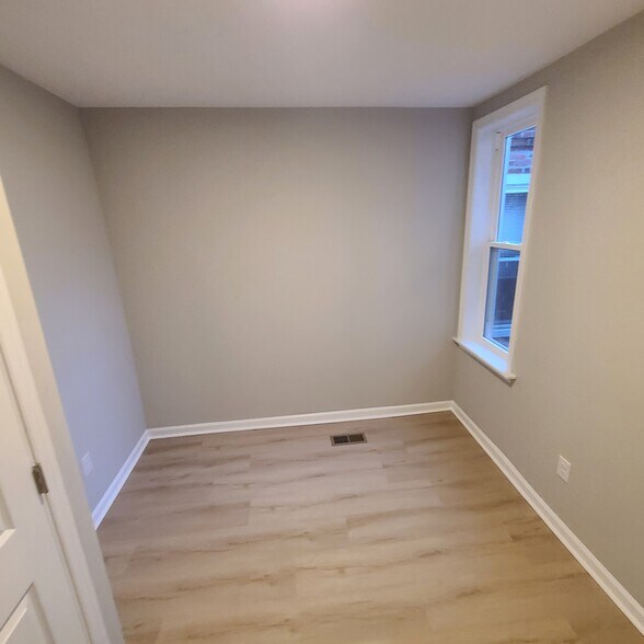 Building Photo - 1331 Narragansett St