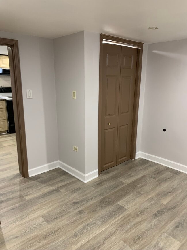 Building Photo - 3319 N Osage Ave