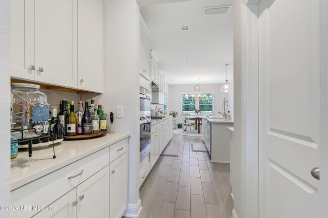 Building Photo - 295 Morning Mist Ln