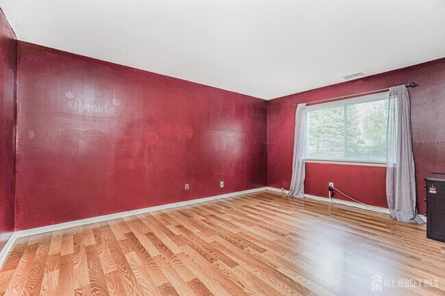 Building Photo - 33 Foxtail Ln