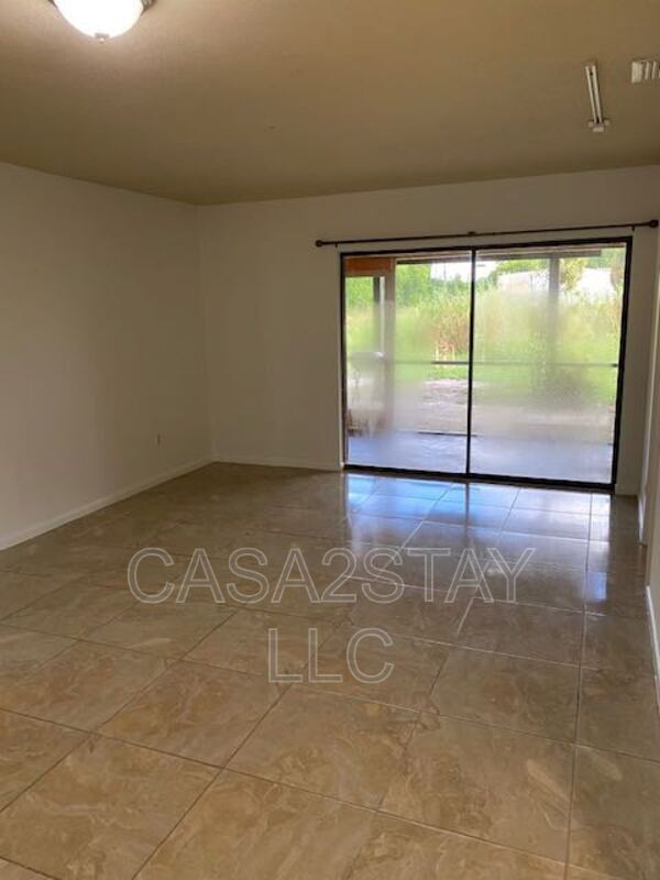 Building Photo - 7297-7297 Albany Rd