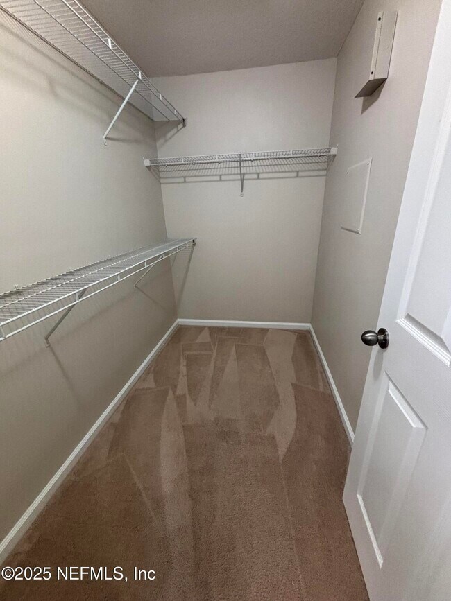 Building Photo - 673 Reese Ave