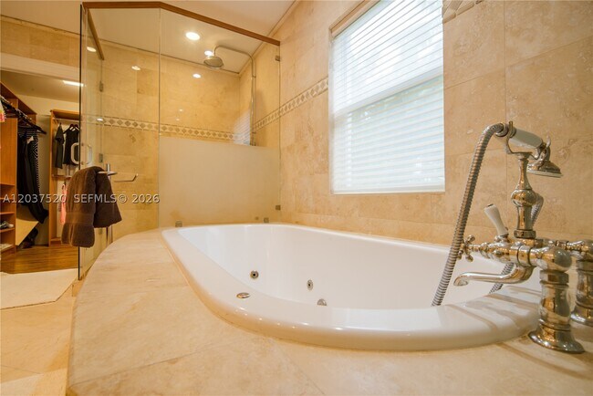 Building Photo - 3514 Crystal