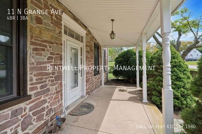 Building Photo - 11 N Grange Ave