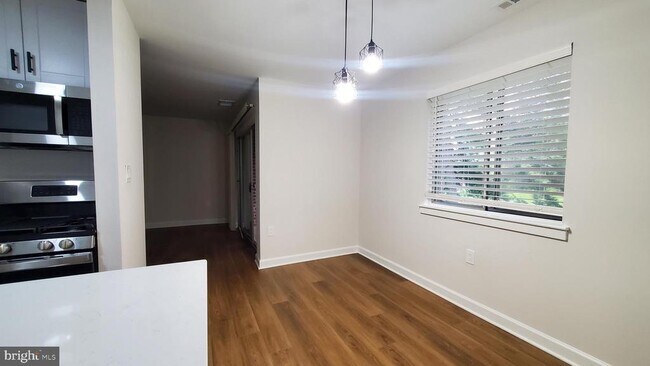 Building Photo - 5039 Green Mountain Cir