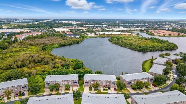 Building Photo - 2521 Lexington Oak Dr