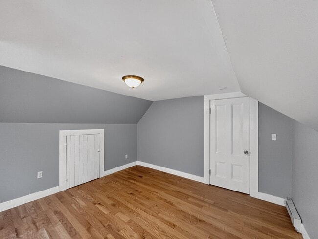 Building Photo - 70 Holbrook Ave