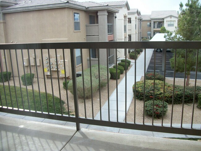 Building Photo - Badura Ave. #2094