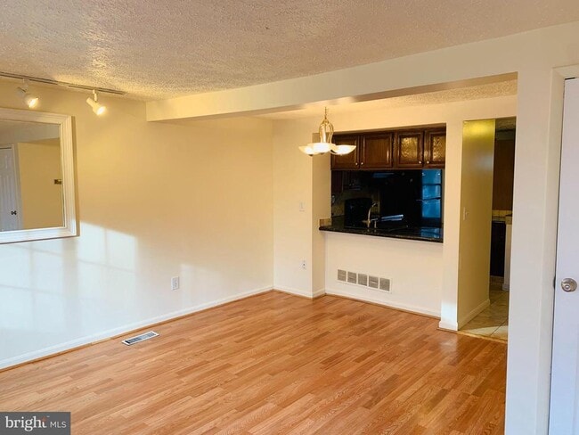 Building Photo - 12508 Cross Ridge Way