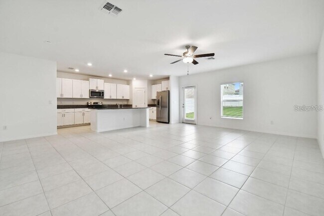 Building Photo - 6335 Ten Acre Ct