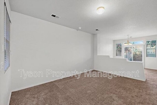 Building Photo - 6520 Los Pueblos Pl NW