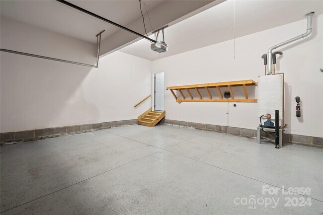 Building Photo - 20309 Northport Dr