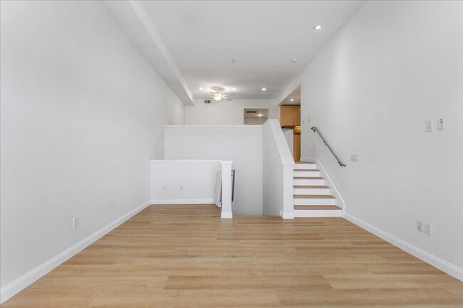 Building Photo - 2857 Regatta Dr
