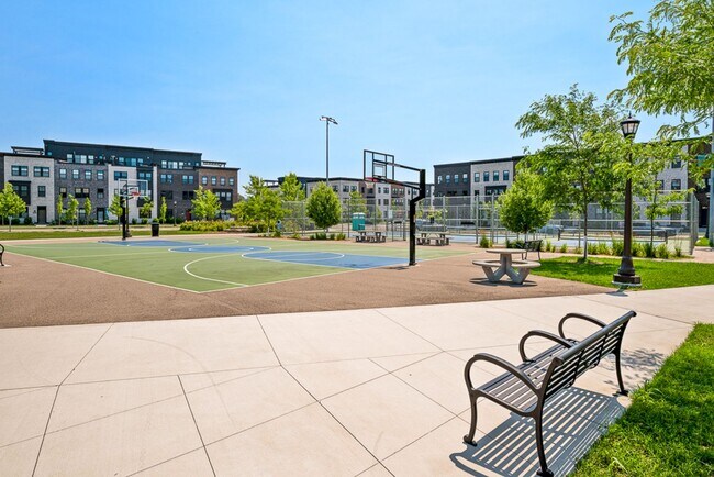 Building Photo - 848 Woodlawn Ave