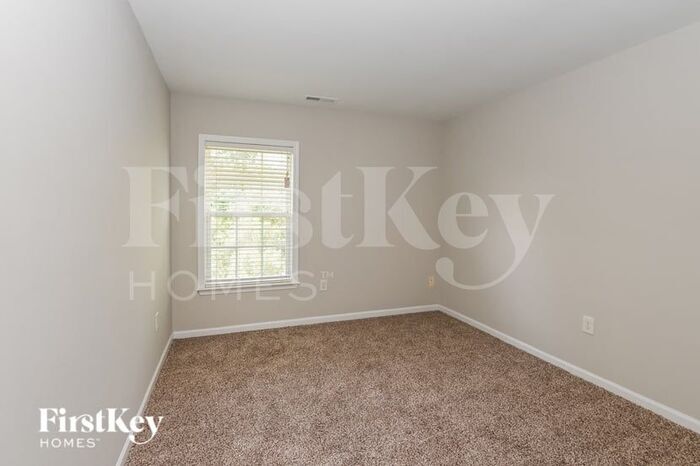Building Photo - 10827 Glenluce Ave
