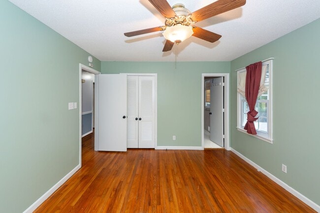 Building Photo - 3 Bedroom 2 Bath Home in Kings Grant - Sum...