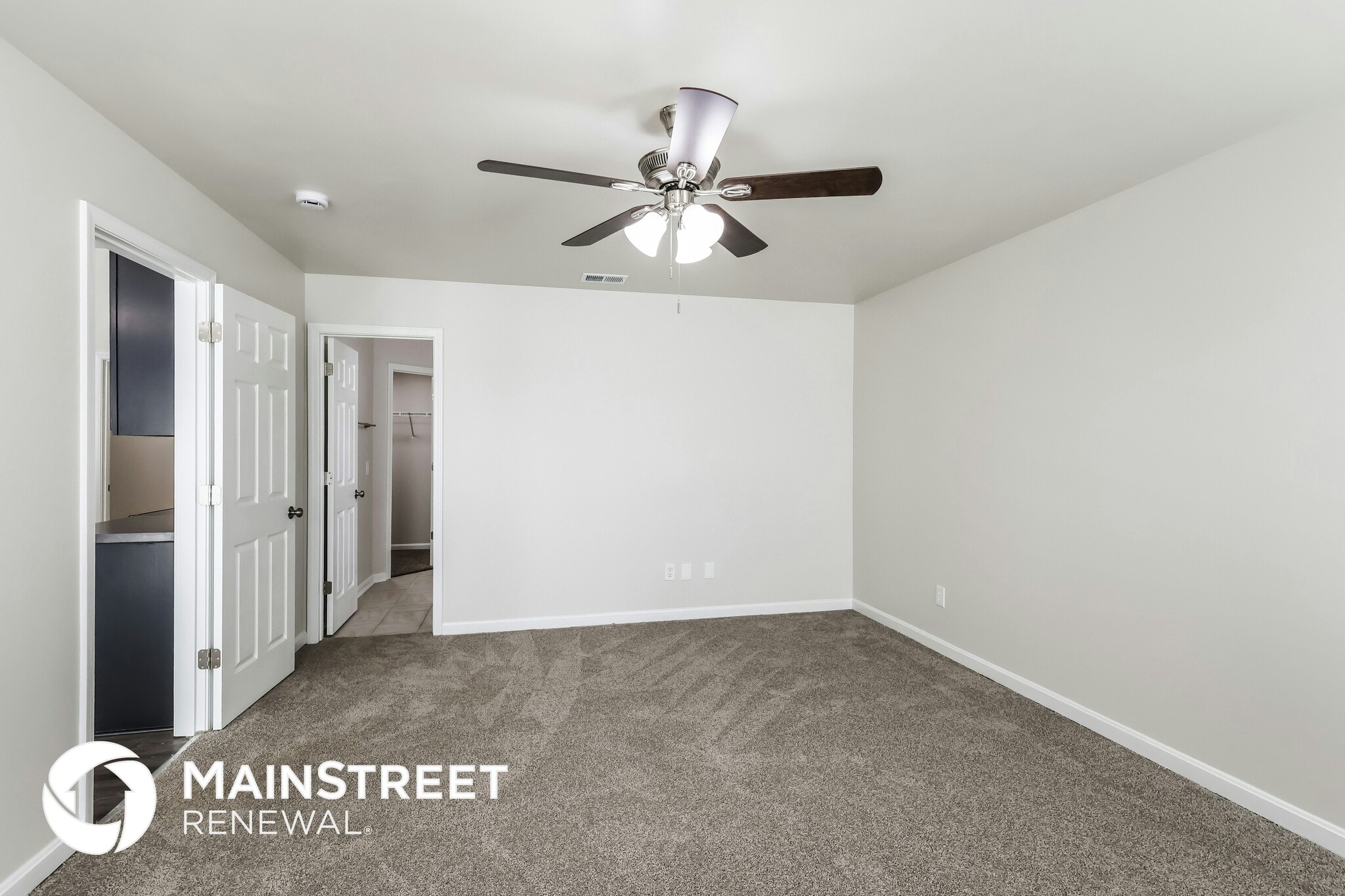 Building Photo - 7003 Hollow Oaks Dr