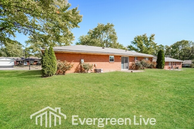 Building Photo - 15 Kanpur Pl