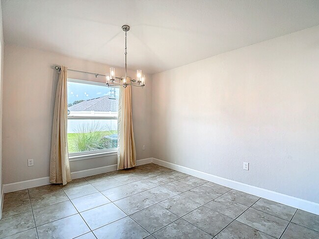 Building Photo - Welcome in to this beautiful Unfurnished -...